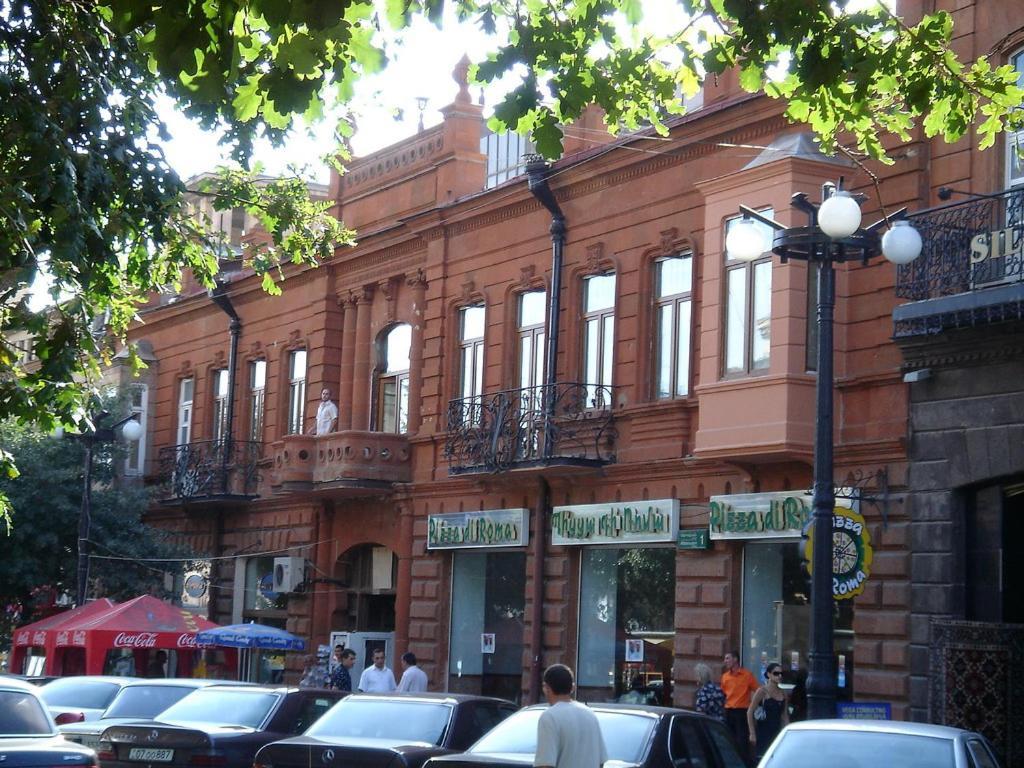 Downtown Inn Yerevan Exterior photo